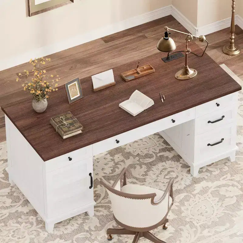 Chefschreibtisch mit Schubladen, Schreibtisch im Landhausstil fürs Homeoffice mit Ladestation, 60-Zoll-Schreibtisch aus Holz zum Schreiben und für den Computer, mit Aktenschrank-Stauraum