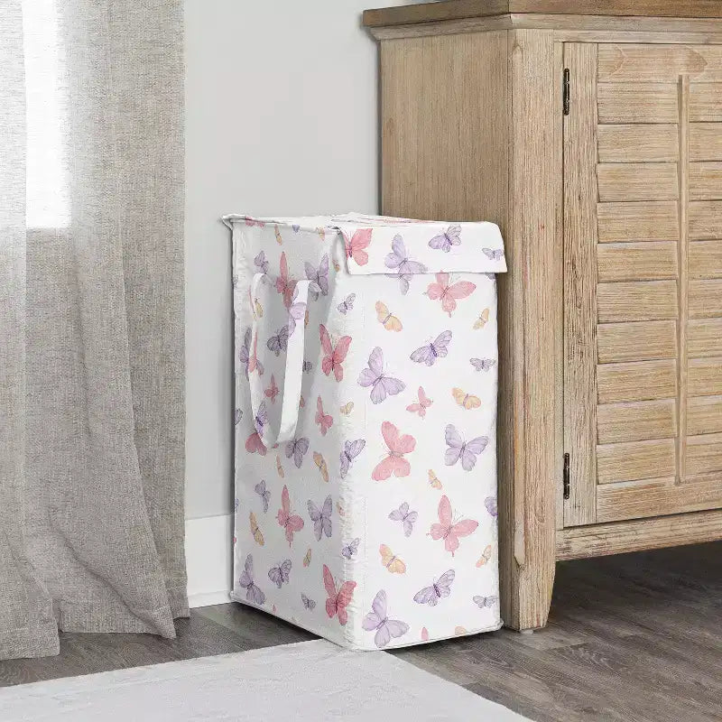 Faltbarer Wäschekorb für Mädchen mit Griffen, Schmetterlinge, Rosa und Lila