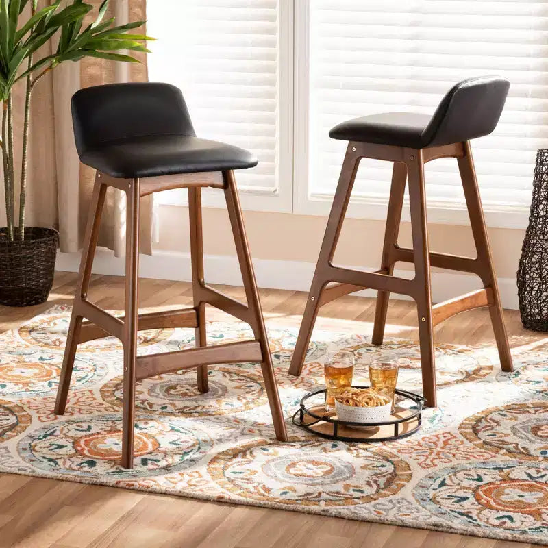 Juego de 2 taburetes de bar de cuero sintético y madera, negro/nogal/marrón: asiento ovalado tapizado, altura fija de 30"