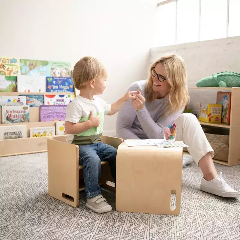 Silla cúbica multiusos de madera curvada para niños pequeños