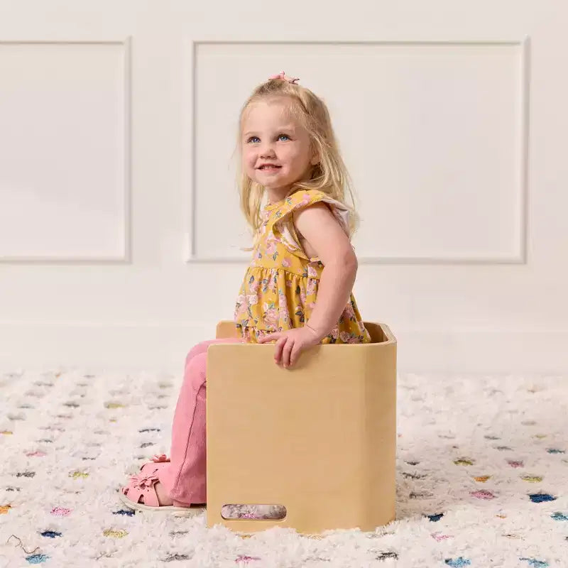 Silla cúbica multiusos de madera curvada para niños pequeños