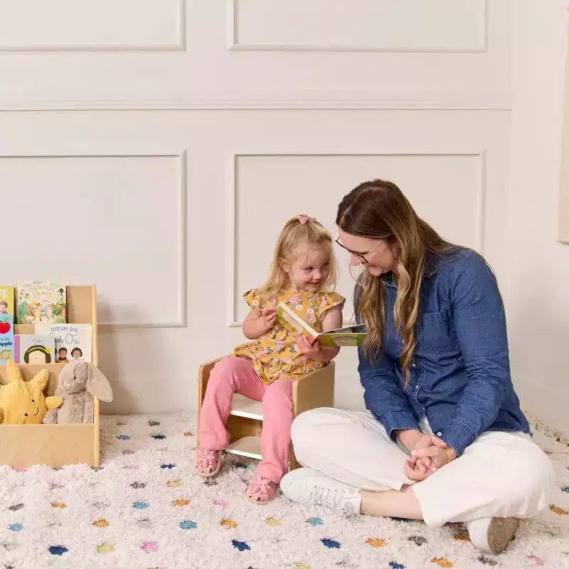 Silla cúbica multiusos de madera curvada para niños pequeños