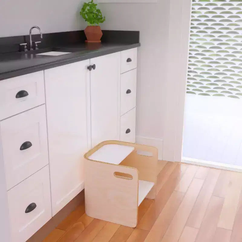 Silla cúbica multiusos de madera curvada para niños pequeños