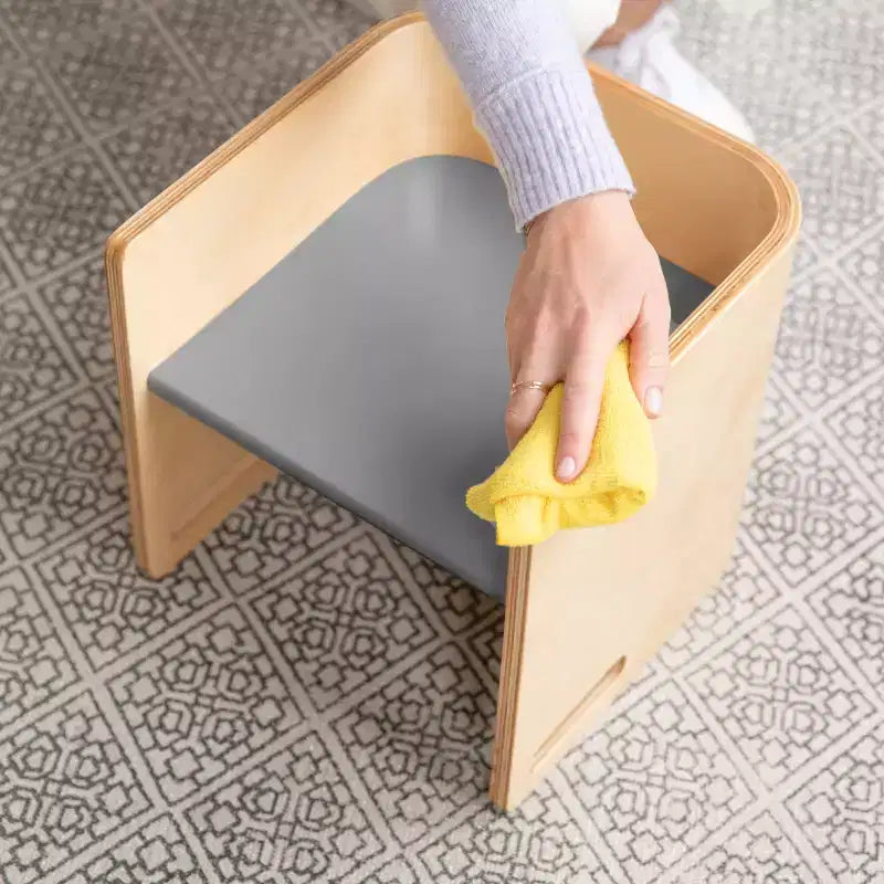 Silla cúbica multiusos de madera curvada para niños pequeños