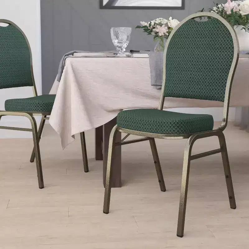 Stapelbarer Bankettstuhl der Serie Dome mit Rückenlehne