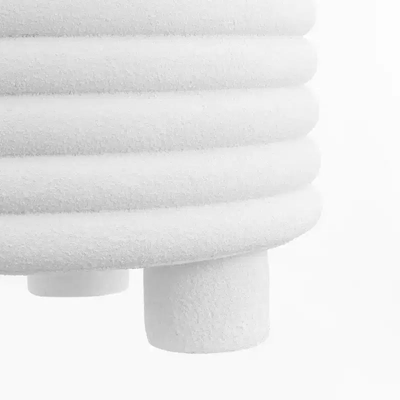 18-Zoll minimalistischer moderner Beistelltisch mit 3 Beinen für drinnen und draußen